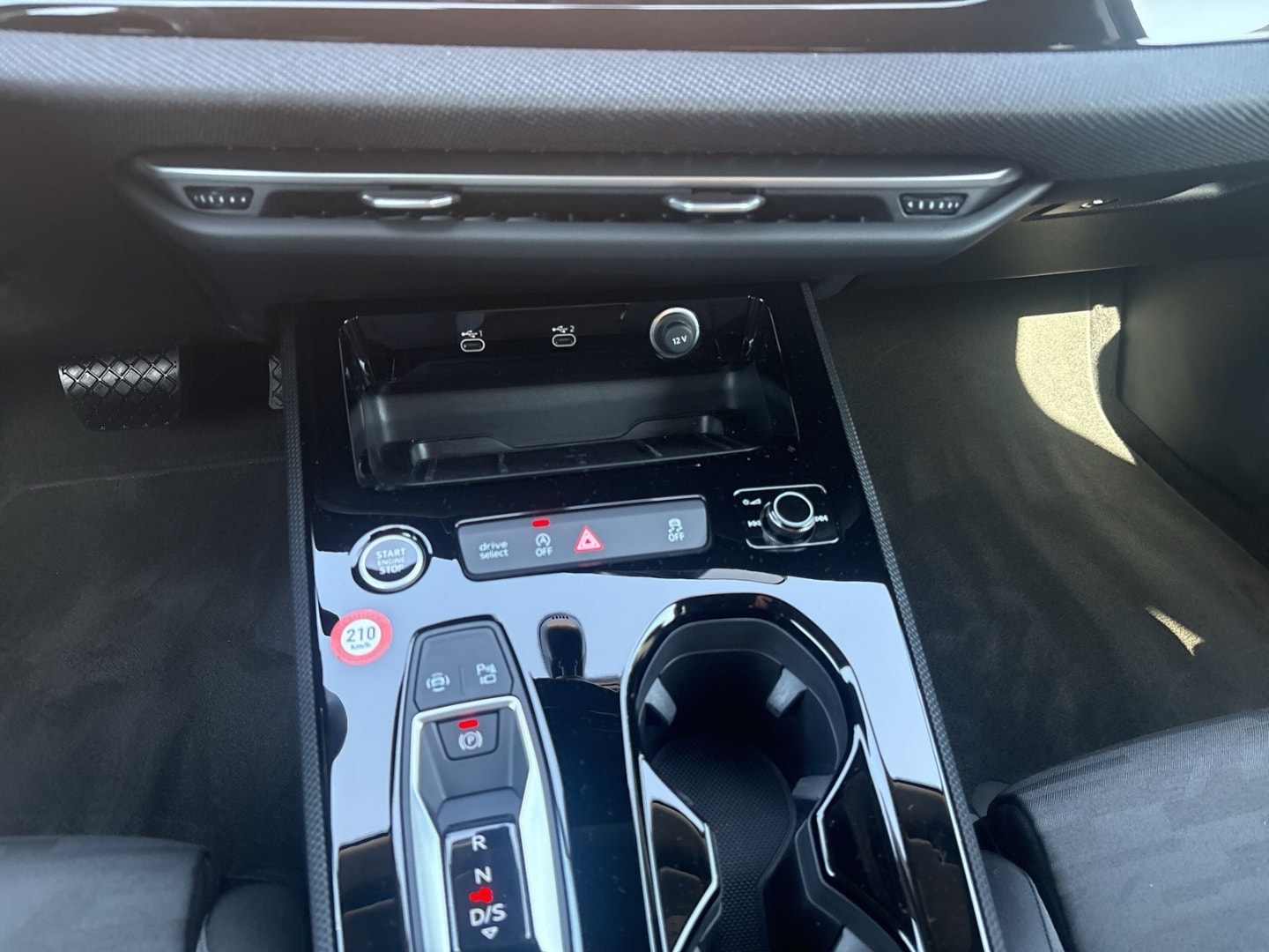 Bild über Audi A5 Limousine TFSI S tronic - für weitere Informationen kontaktieren Sie den Audi Partner