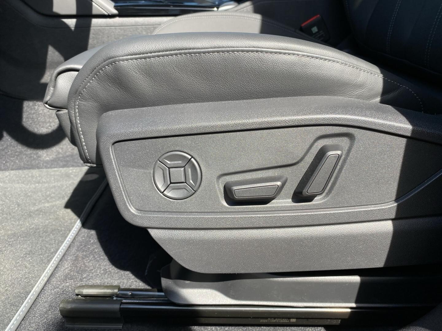 Bild über Audi Q5 Sportback TDI quattro 150 kW S tronic - für weitere Informationen kontaktieren Sie den Audi Partner
