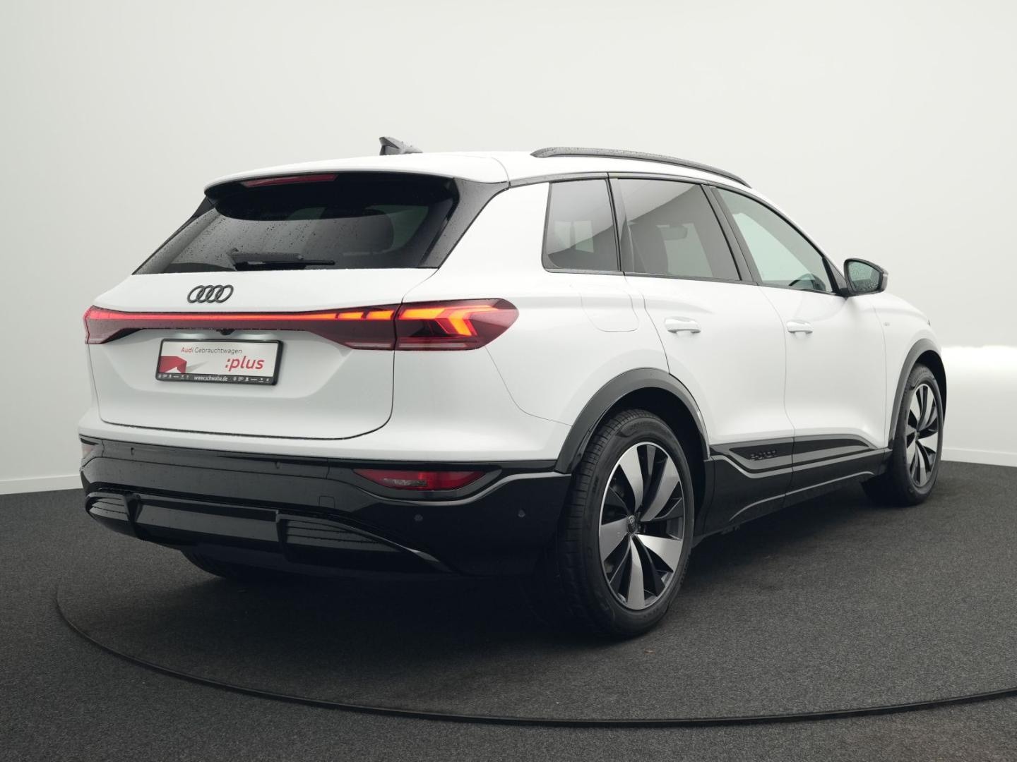 Bild über Audi Q6 SUV e-tron e-tron performance - für weitere Informationen kontaktieren Sie den Audi Partner