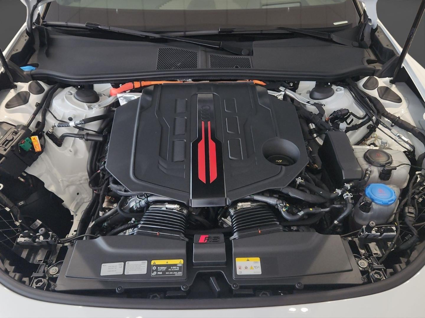 Bild über Audi RS 5 Limousine TFSI quattro 470 kW tiptronic - für weitere Informationen kontaktieren Sie den Audi Partner