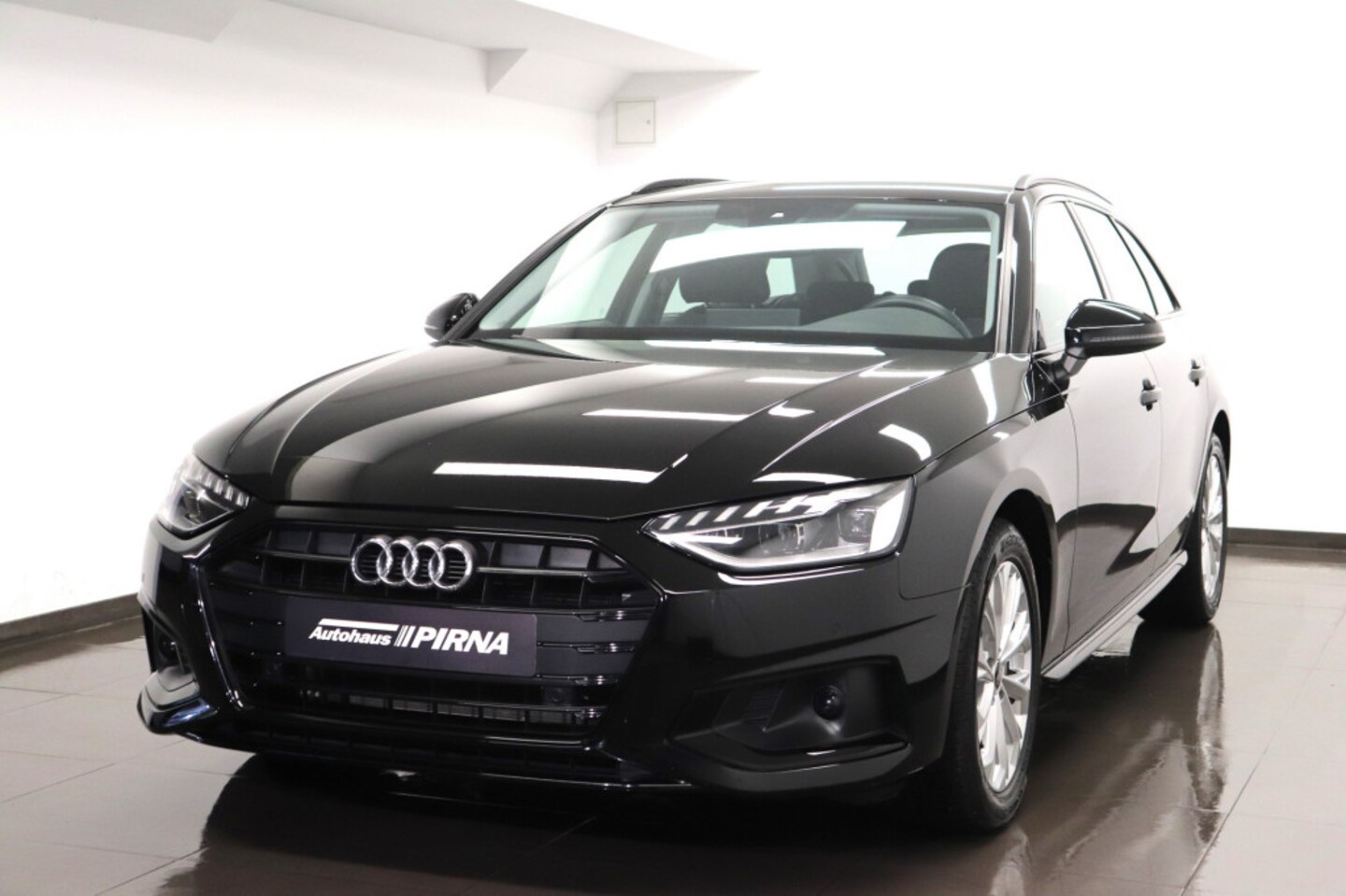 Bild über Audi A4 Avant advanced 40 TDI S tronic - für weitere Informationen kontaktieren Sie den Audi Partner