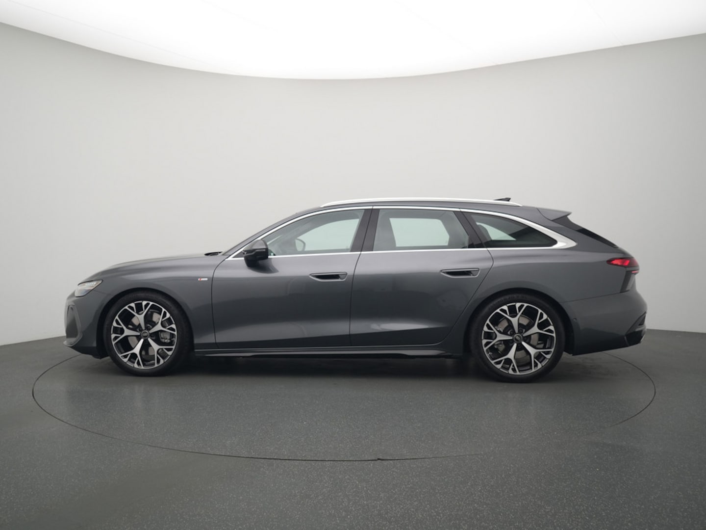 Bild über Audi A6 Avant TDI quattro 150 kW S tronic - für weitere Informationen kontaktieren Sie den Audi Partner
