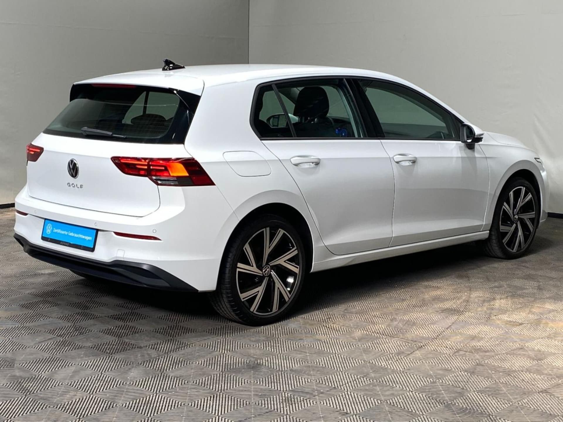 Volkswagen Golf Life