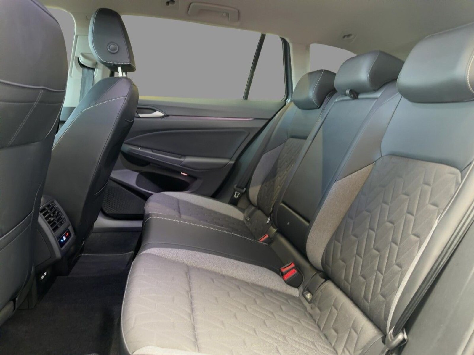 Volkswagen Golf Variant – Bild 8