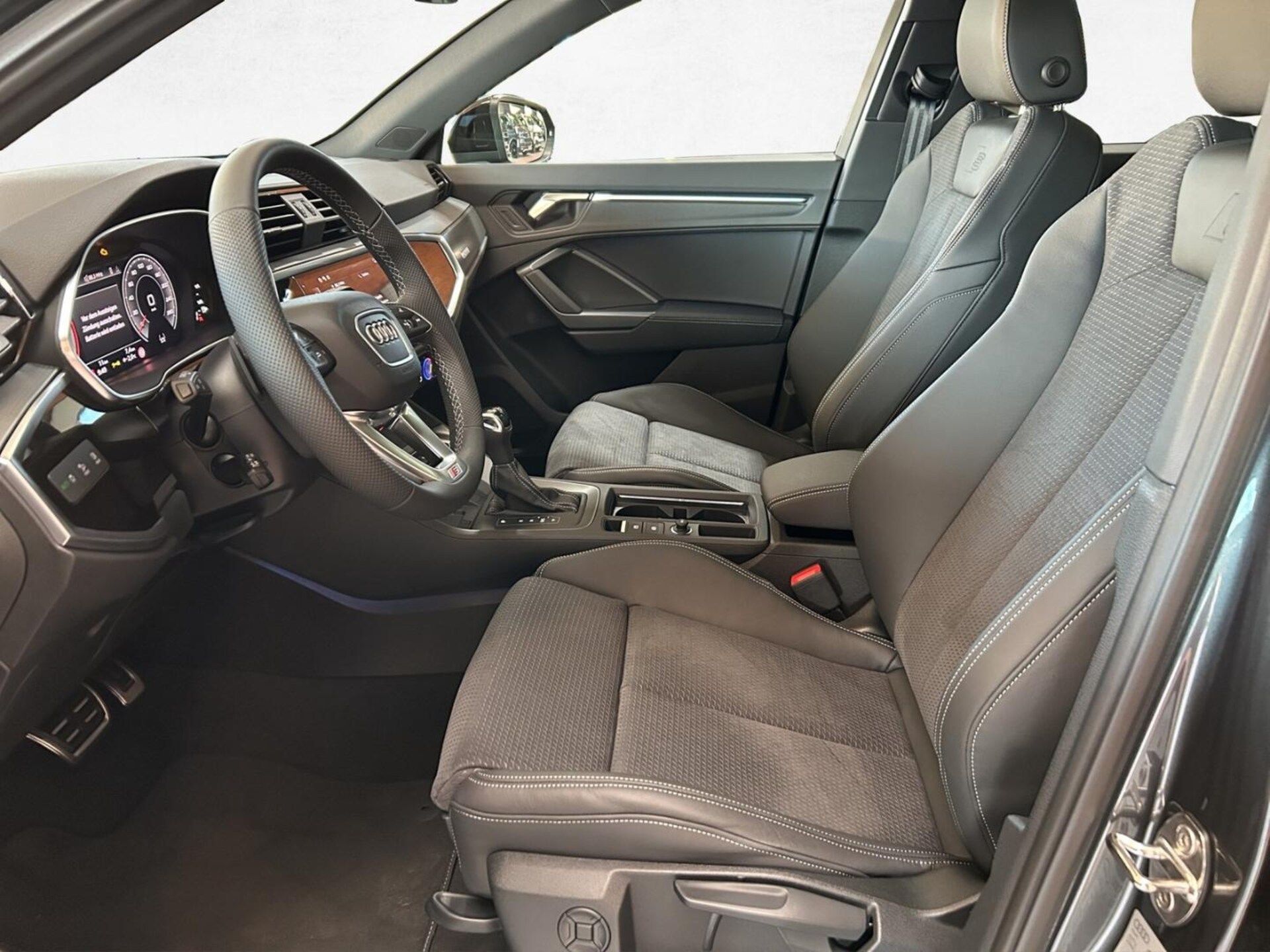 Audi Q3 SUV S line