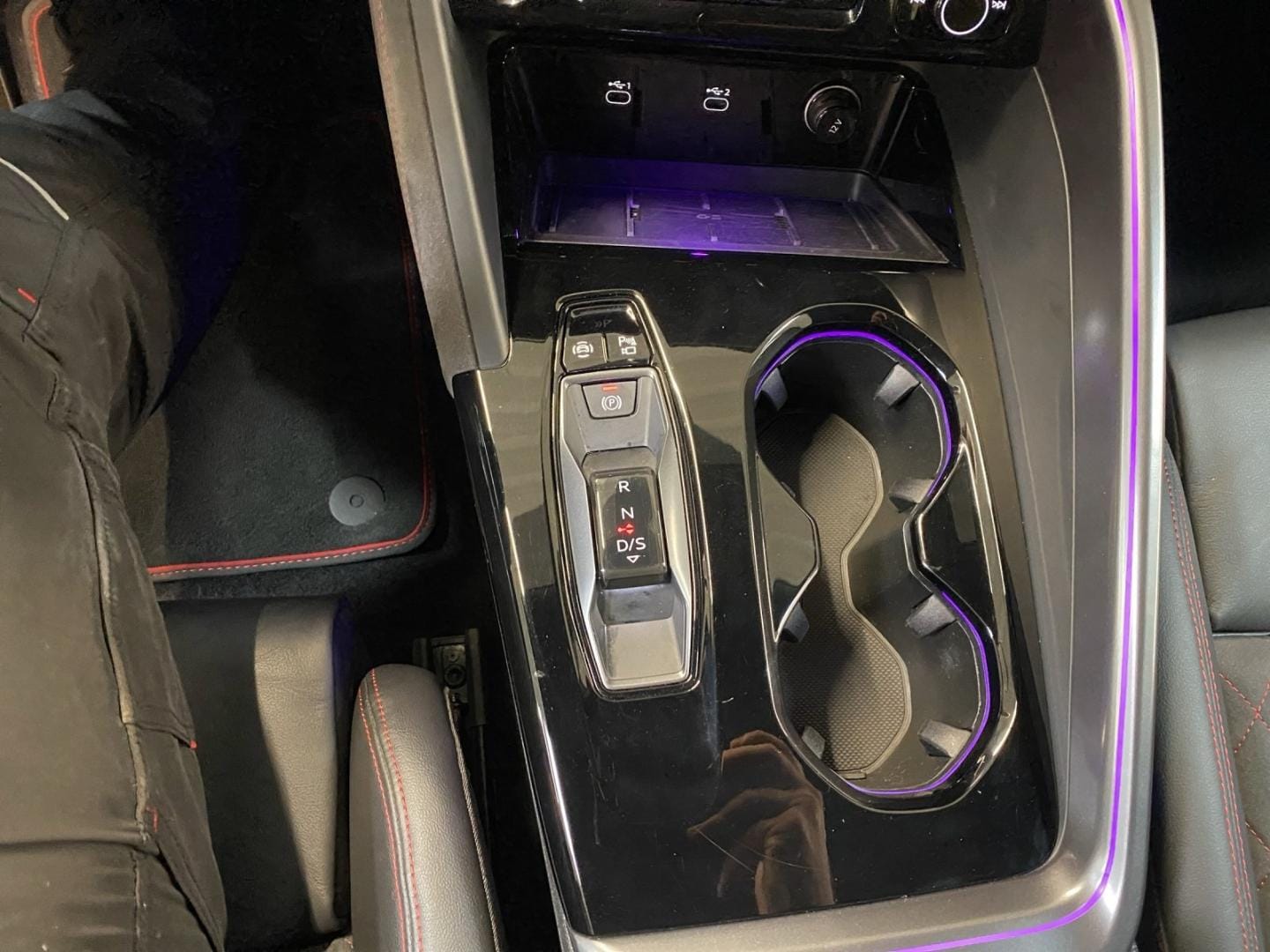 Bild über Audi Q5 SUV TDI quattro 150 kW S tronic - für weitere Informationen kontaktieren Sie den Audi Partner