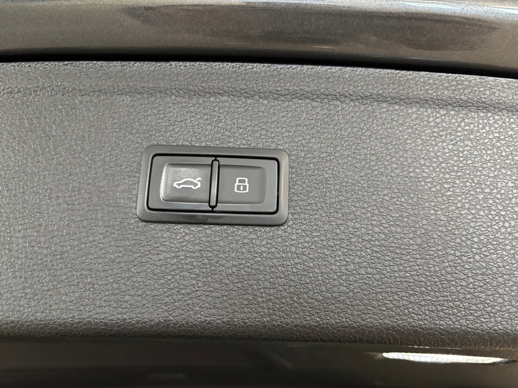 Bild som visar Audi Q5 Q5 40 TDI quattro S line 204 hk S tronic - för mer information kontakta din Audi Partner