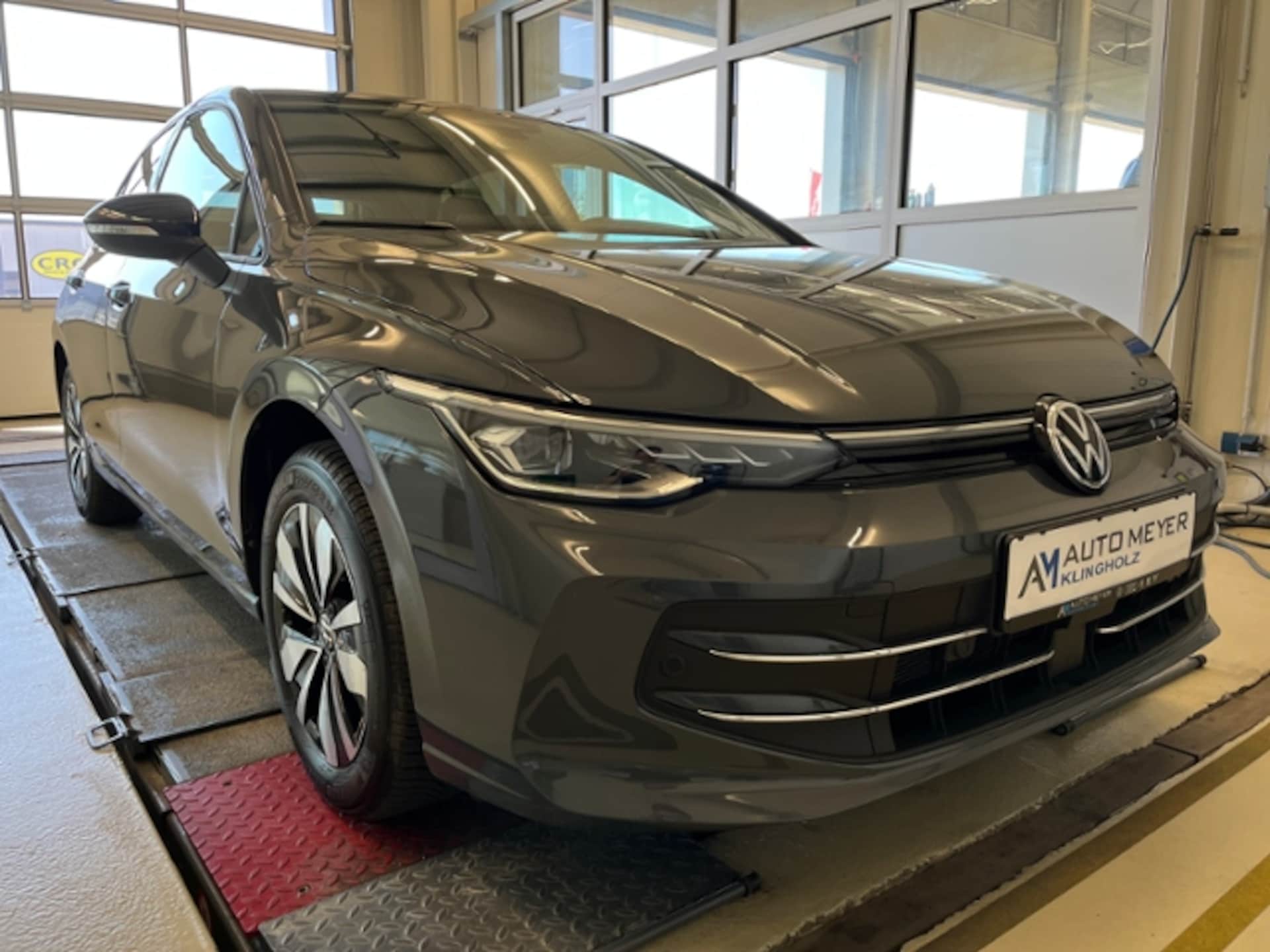 Volkswagen Golf Life