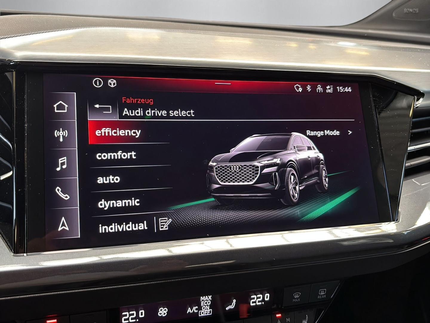 Bild über Audi Q4 e-tron 40 e-tron - für weitere Informationen kontaktieren Sie den Audi Partner