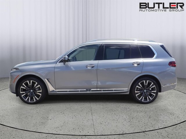 2025 BMW X7