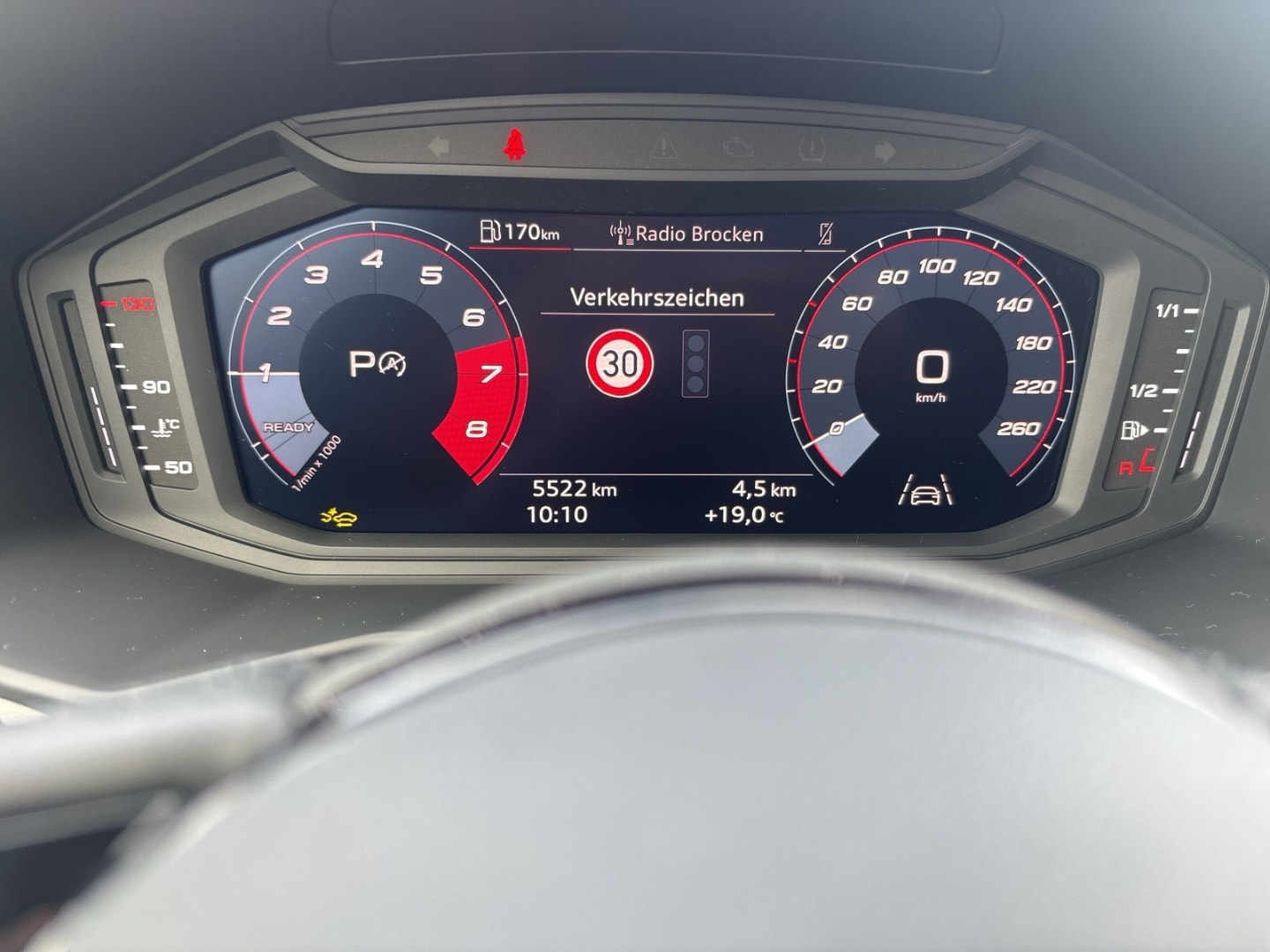Bild über Audi A1 Sportback advanced 30 TFSI S tronic - für weitere Informationen kontaktieren Sie den Audi Partner