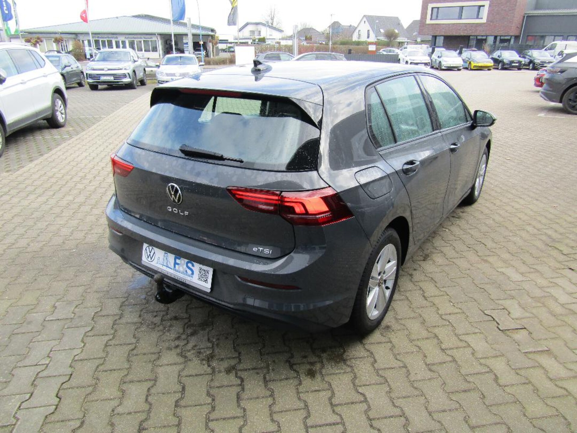 Volkswagen Golf Life