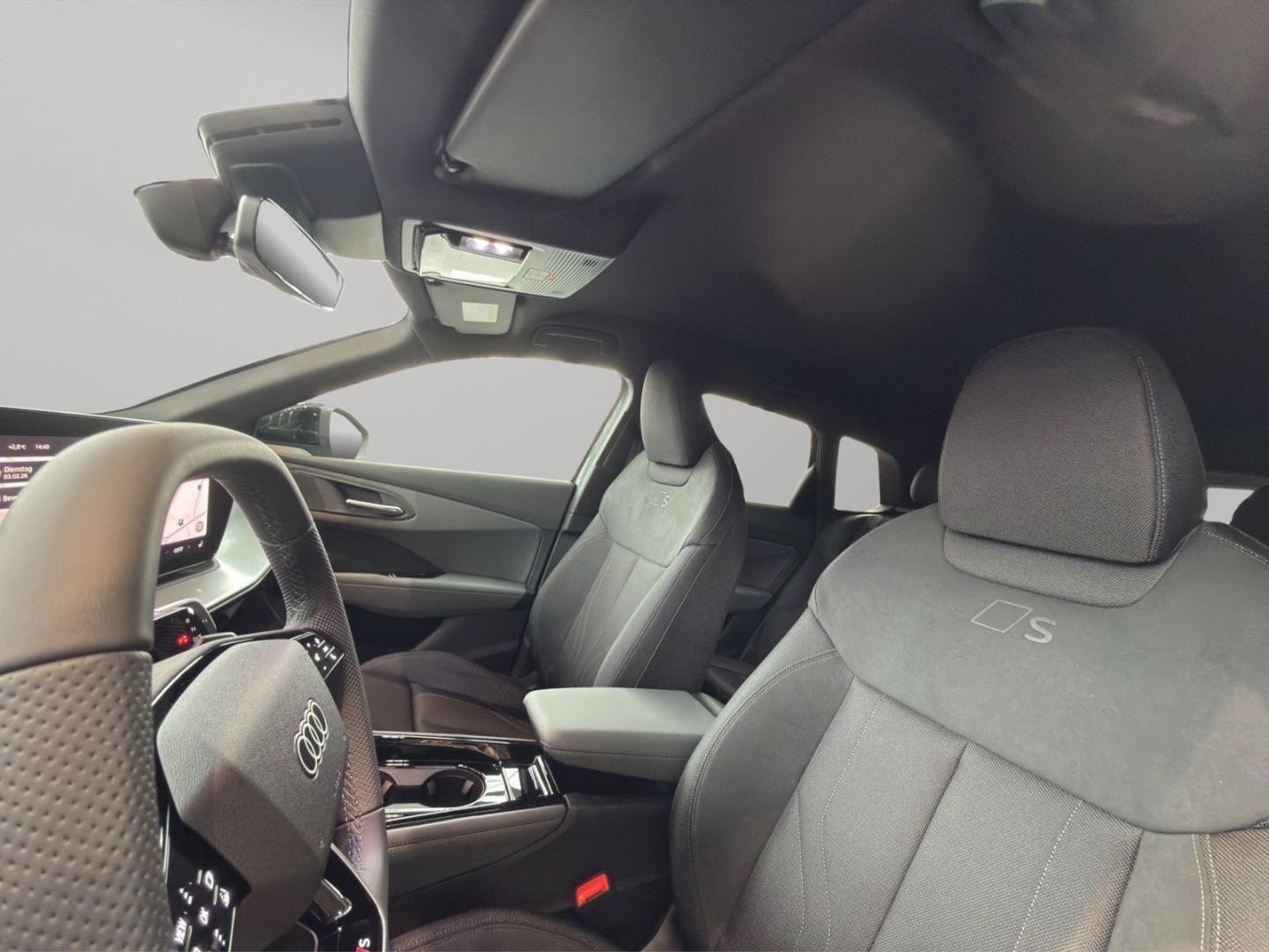 Bild über Audi Q3 SUV TFSI 110 kW S tronic - für weitere Informationen kontaktieren Sie den Audi Partner