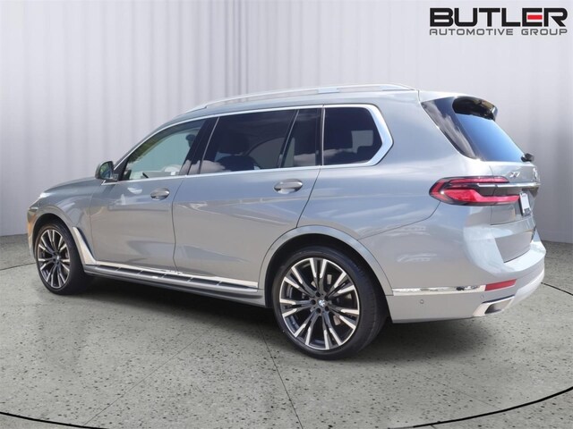 2025 BMW X7