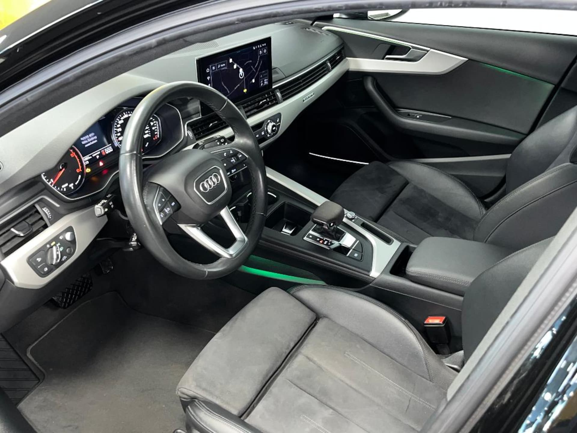 Audi A4 Avant S line