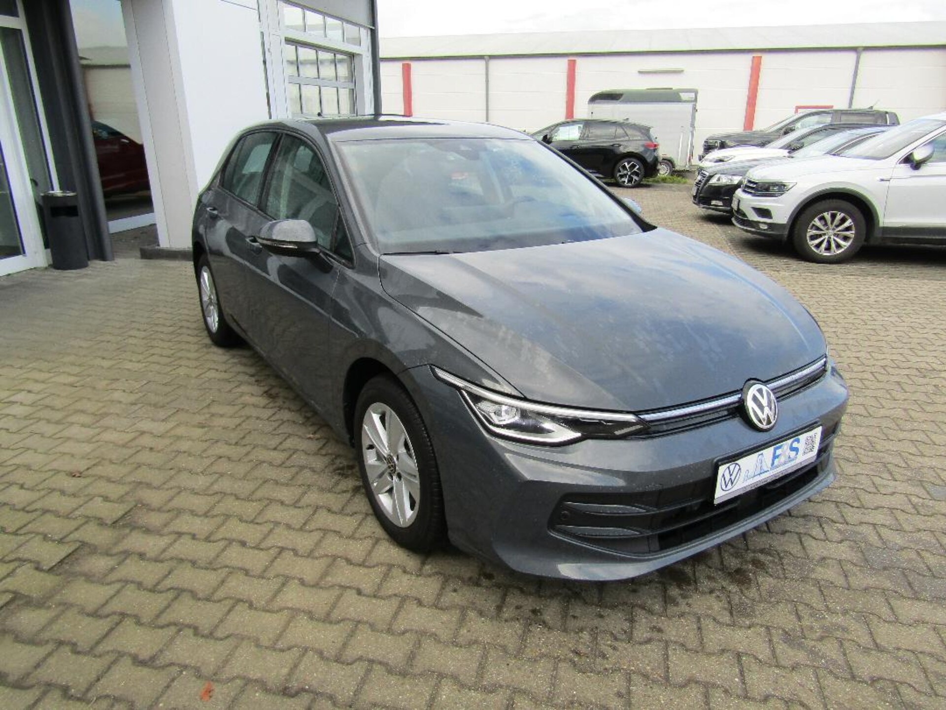 Volkswagen Golf Life