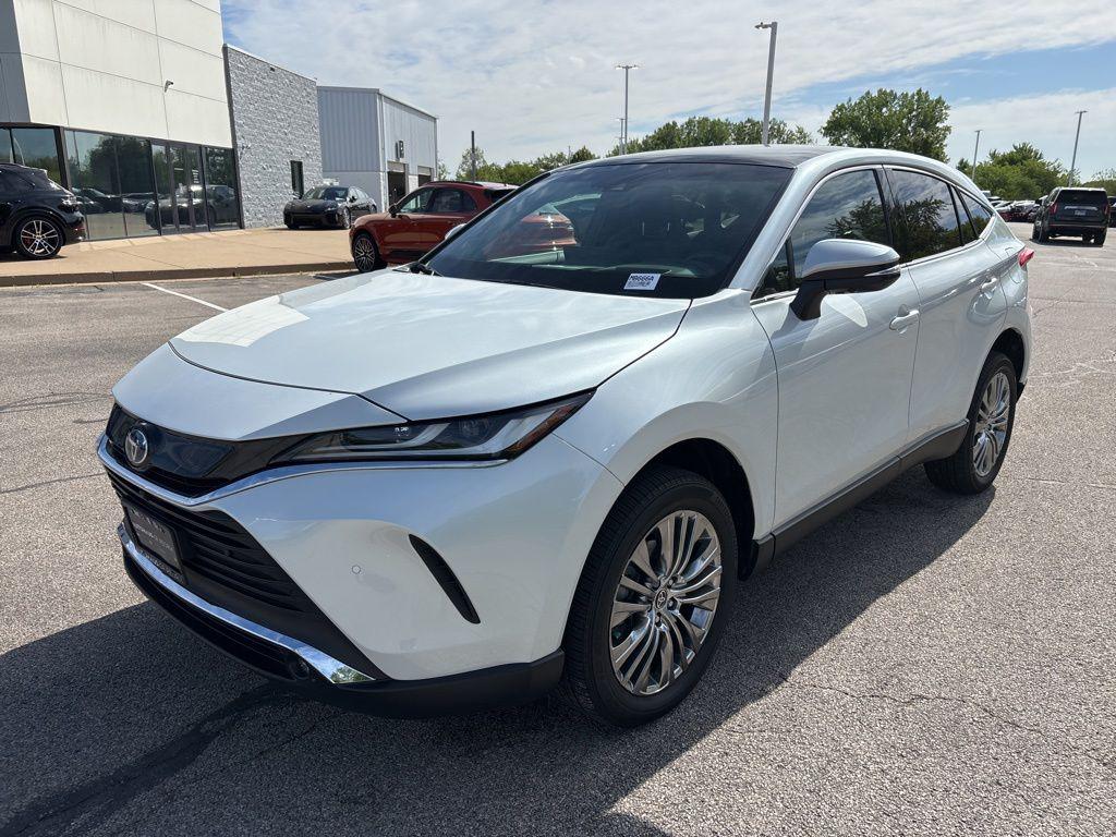 2024 Toyota Venza Limited Hybrid AWD's photo