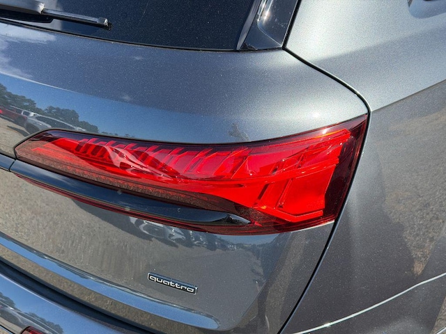 2026 Audi Q7 S Line Premium Plus - Photo 8