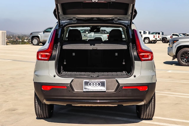 2025 Volvo XC40 Plus - Photo 30