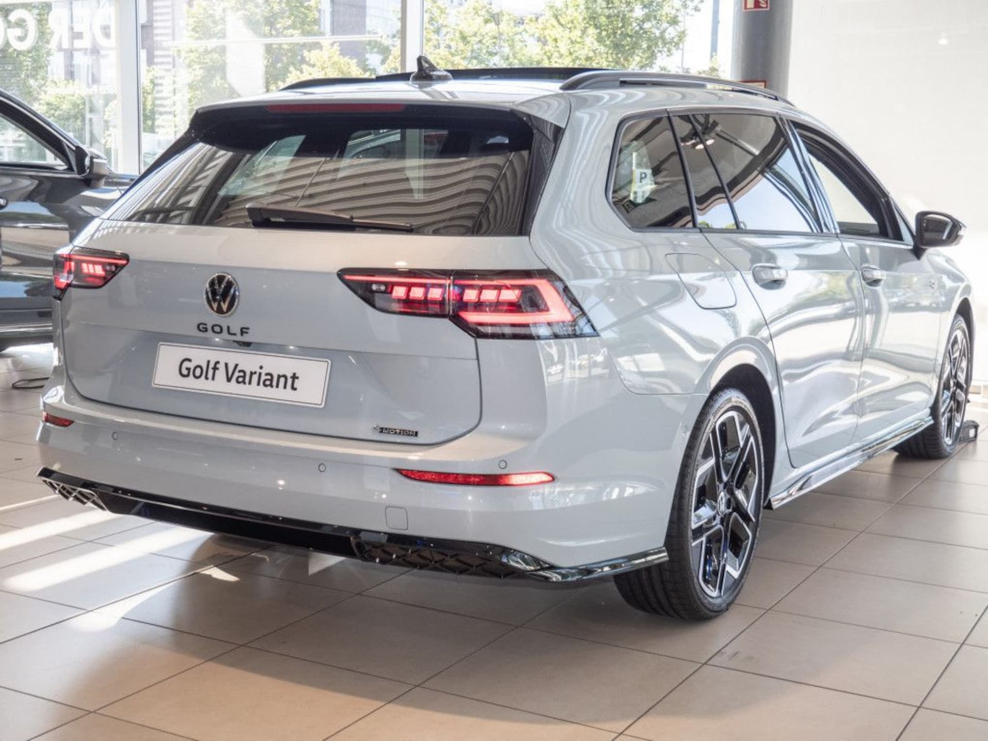 Volkswagen Golf Variant R-Line