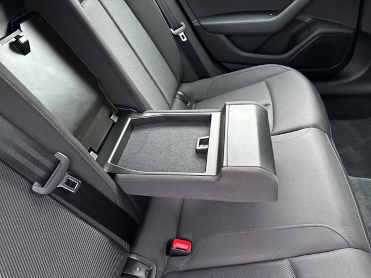 Bild über Audi A6 Avant TFSI e advanced 50 TFSI e quattro S tronic - für weitere Informationen kontaktieren Sie den Audi Partner