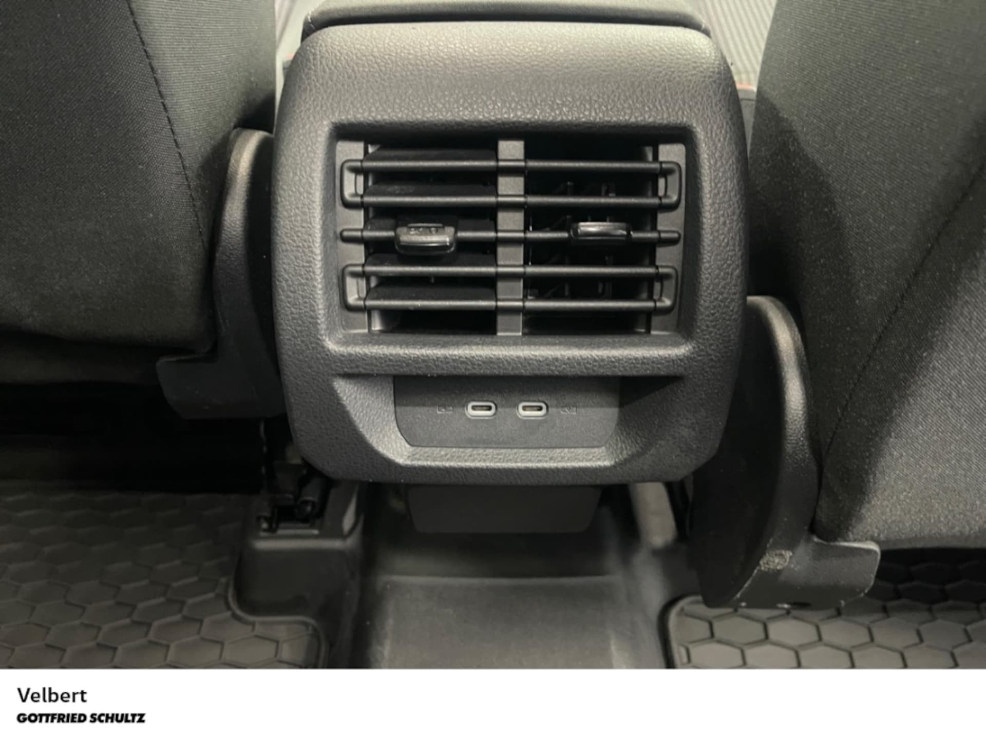 Volkswagen Caddy Basis-Modell