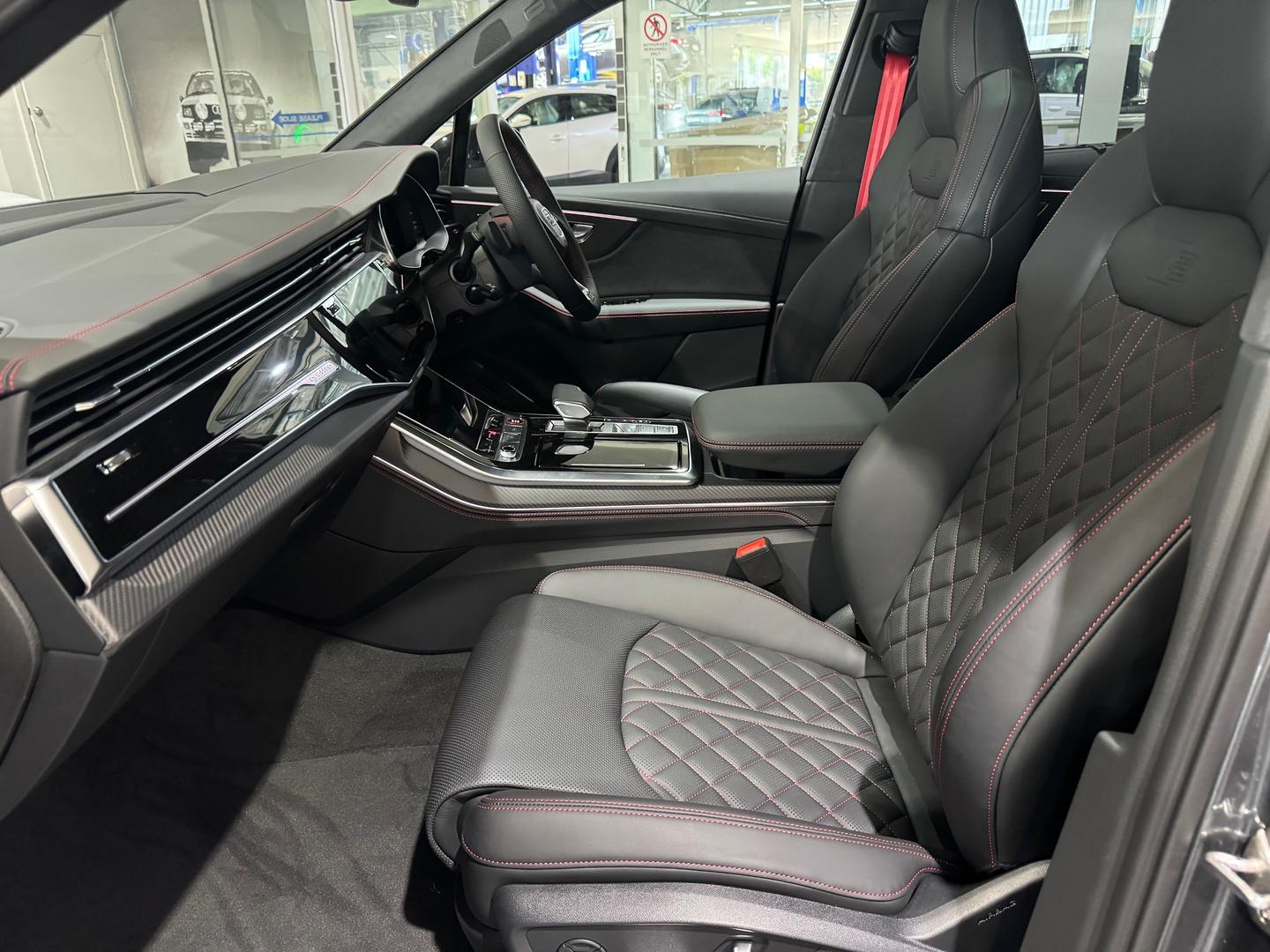 Image about Audi SQ7 SQ7 SUV TFSI 373 kW tiptronic