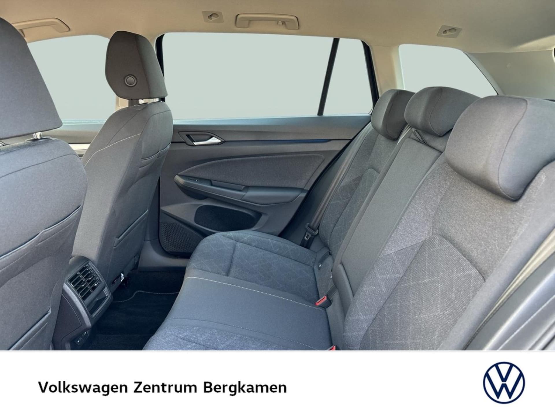 Volkswagen Golf Variant Life