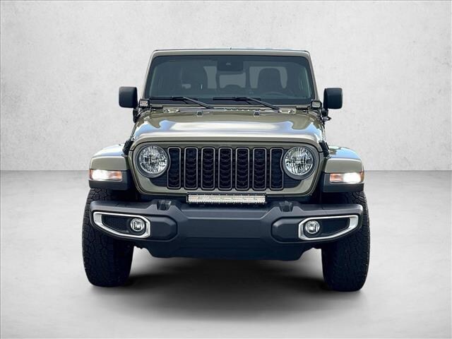 2025 Jeep Gladiator