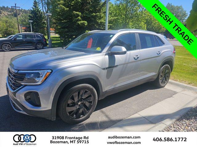 2024 Volkswagen Atlas Cross Sport 2.0T SE w/Tech 4MOTION's photo