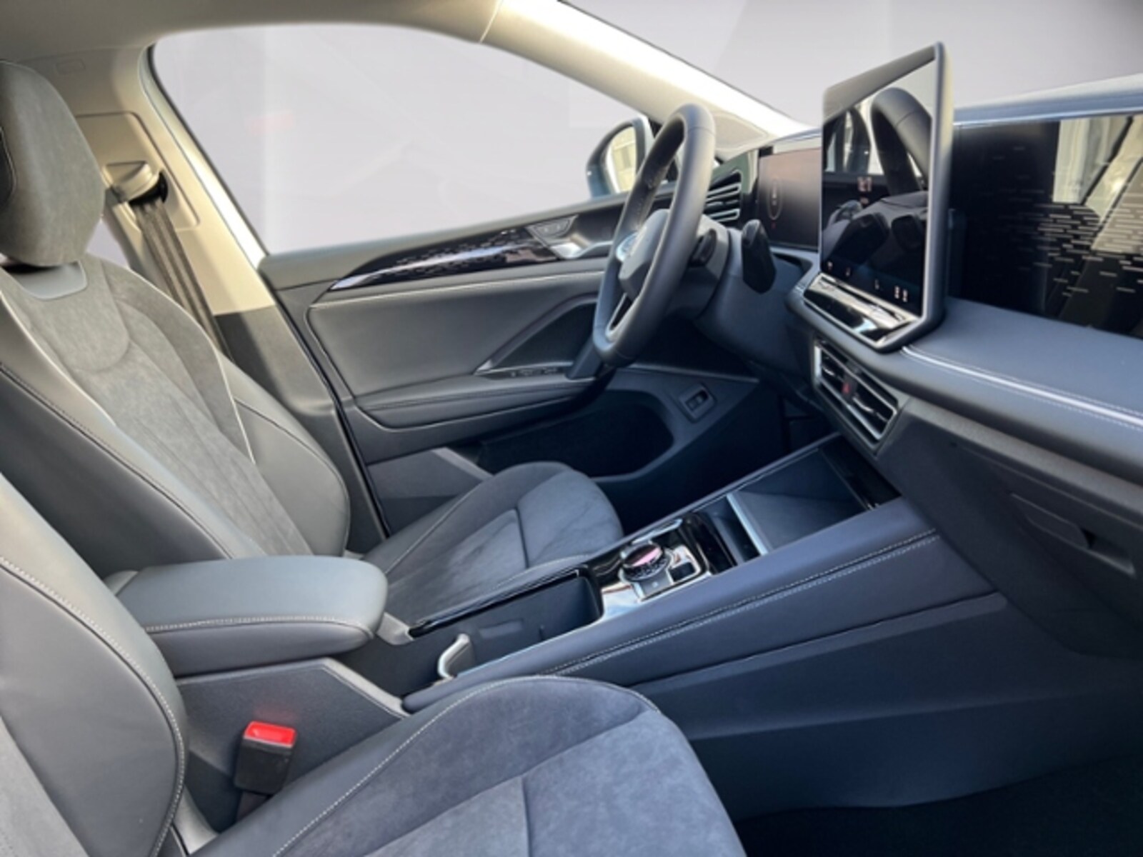 Volkswagen Tiguan – Bild 9