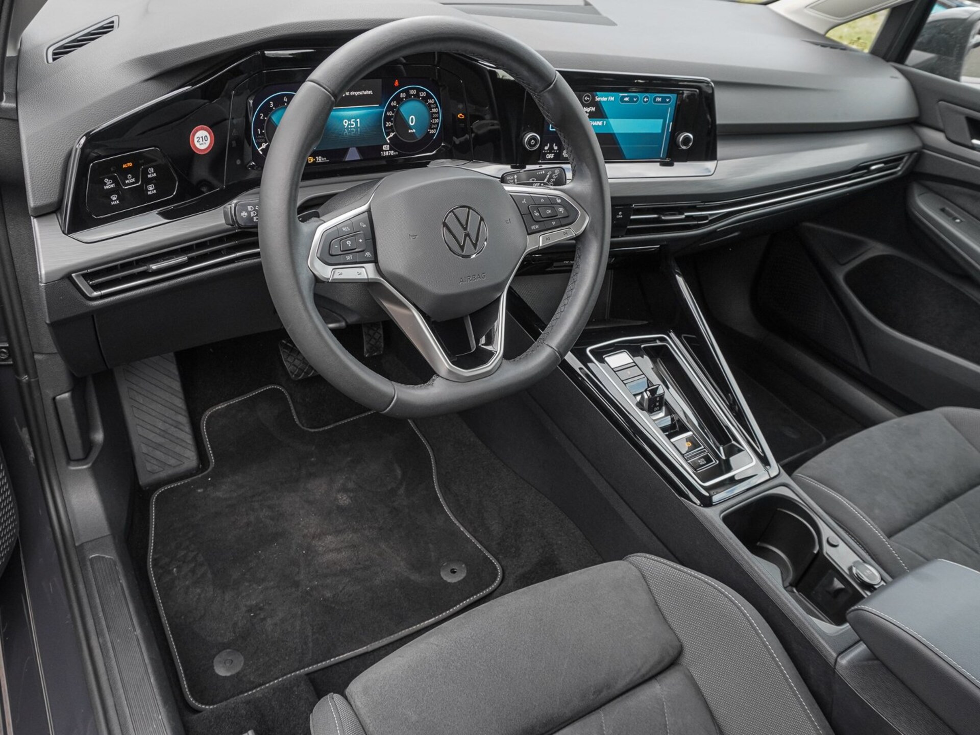 Volkswagen Golf Style