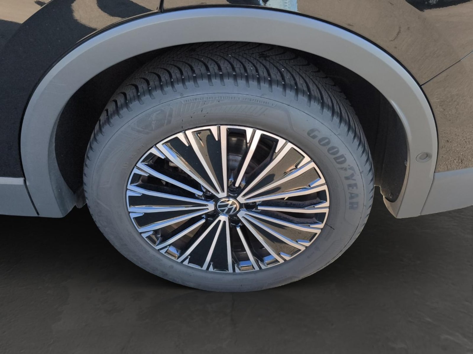 Volkswagen Tiguan – Bild 9