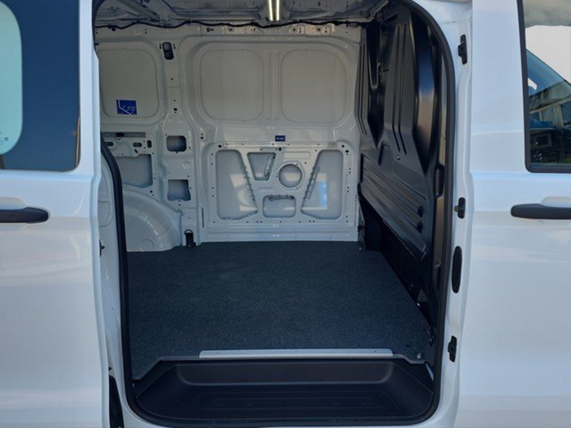 Volkswagen Transporter Kasten kurzer Radstand