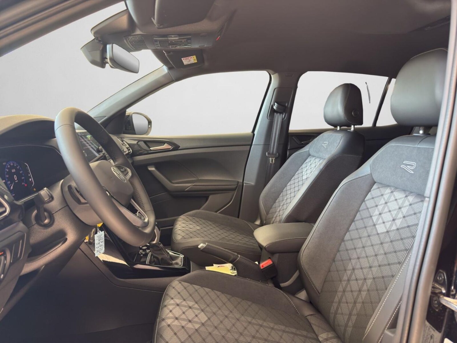 Volkswagen T-Cross – Bild 12