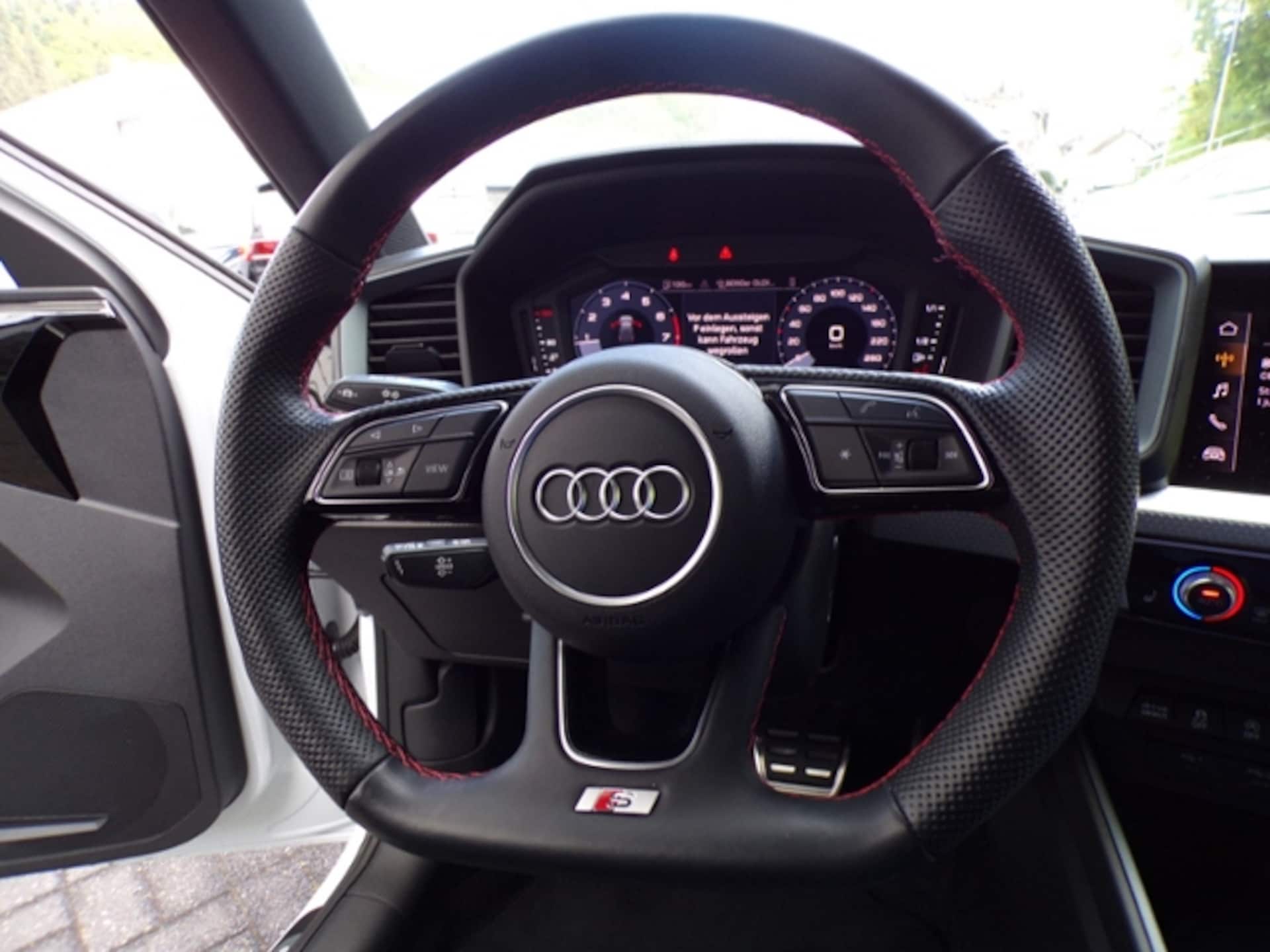 Audi A1 Sportback S line