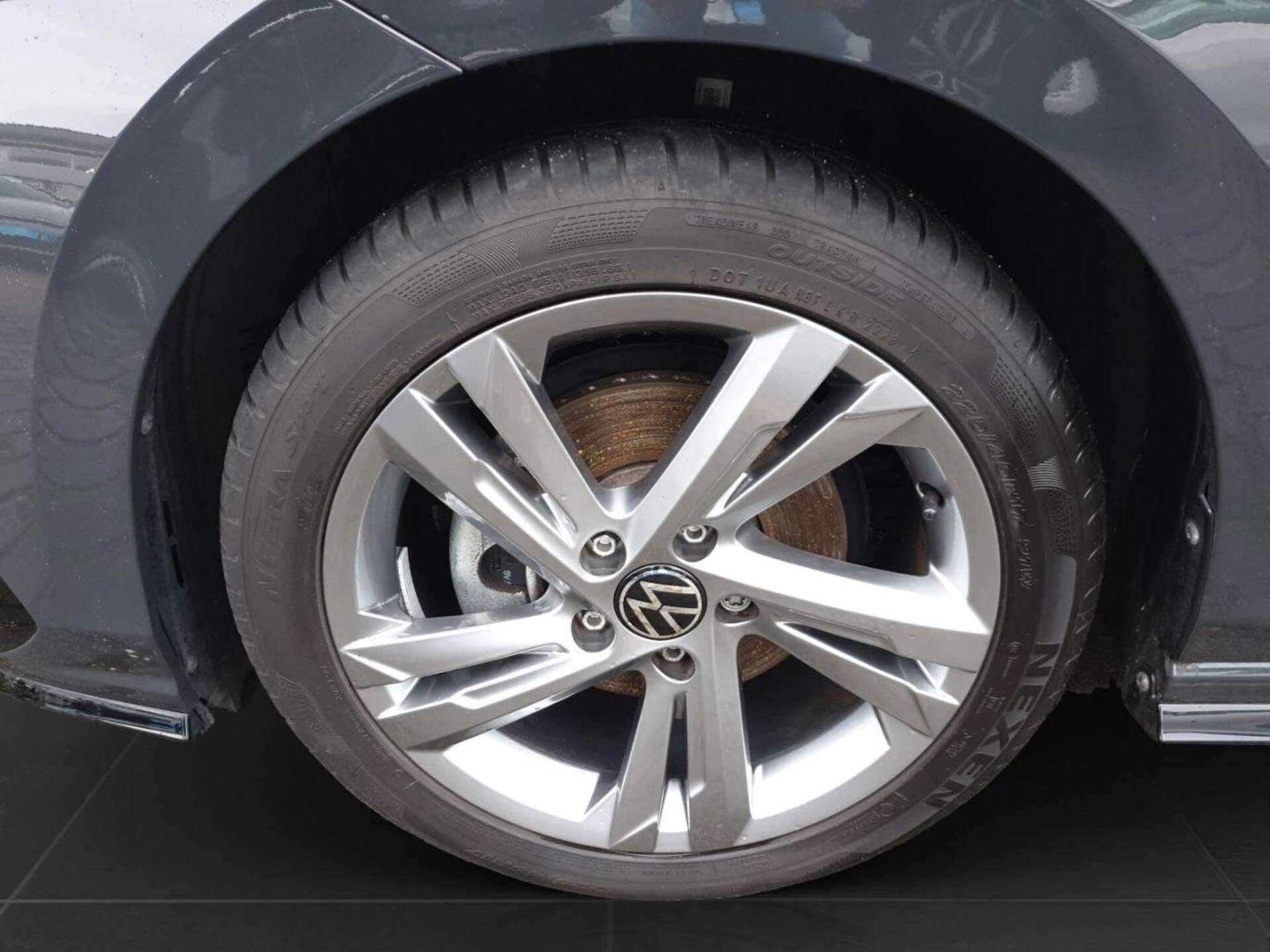 Volkswagen Golf R-Line