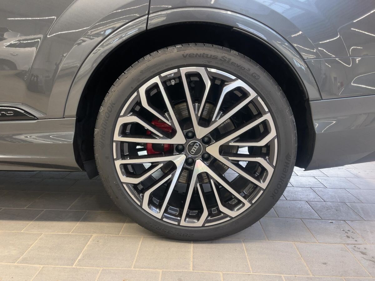 Image about Audi SQ7 SUV TFSI quattro tiptronic