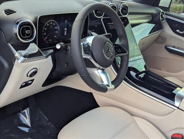 2026 Mercedes-Benz GLC 300