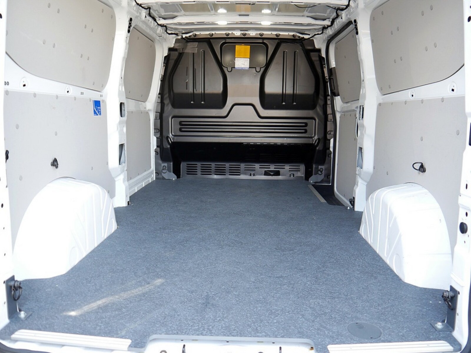 Volkswagen Transporter Kasten langer Radstand – Bild 12
