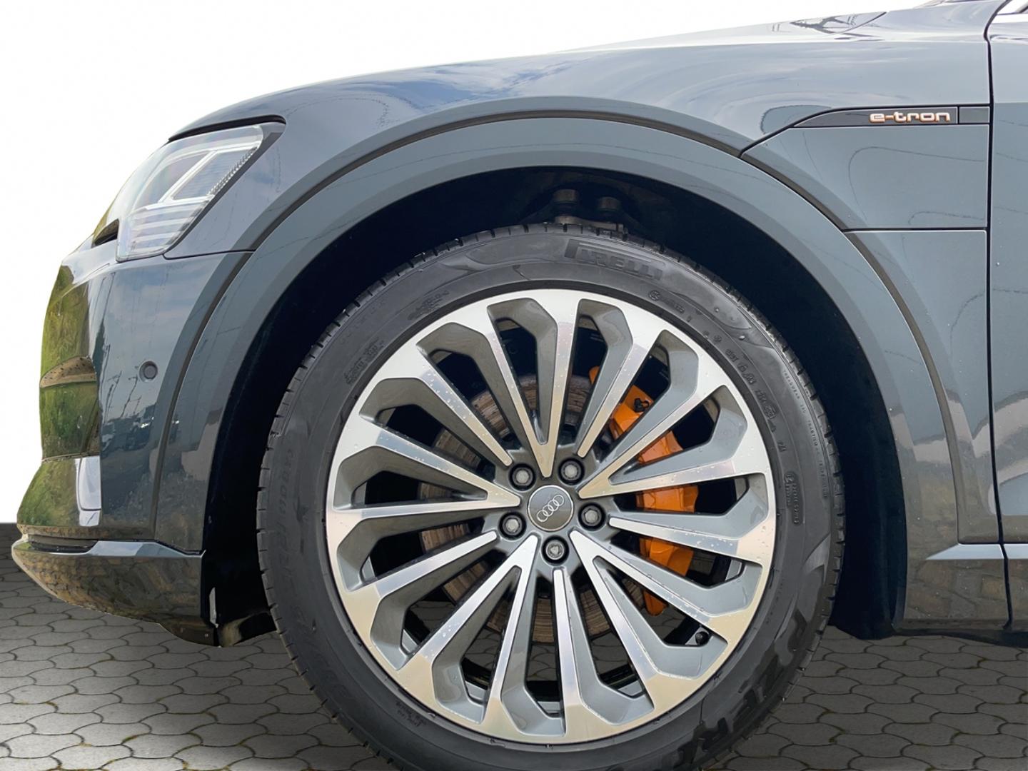 Image about Audi e-tron advanced 55 quattro 300,00 kW