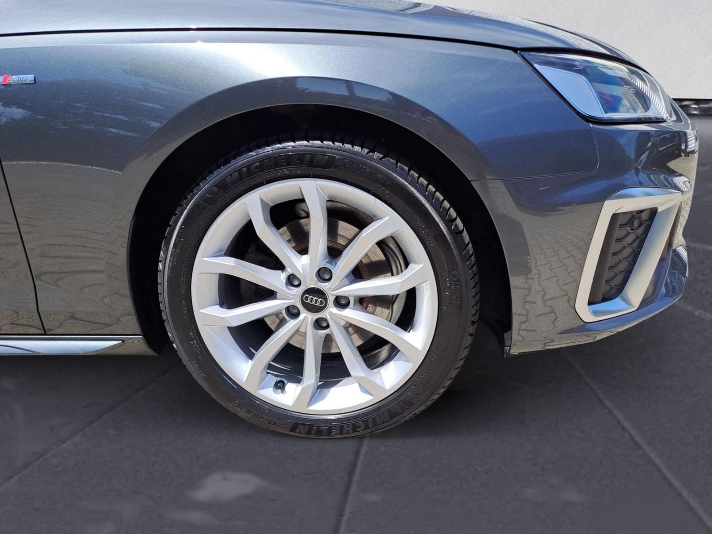 Image about Audi A4 Avant S line 35 TFSI S tronic