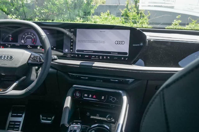 2026 Audi SQ5 Premium Plus - Photo 13