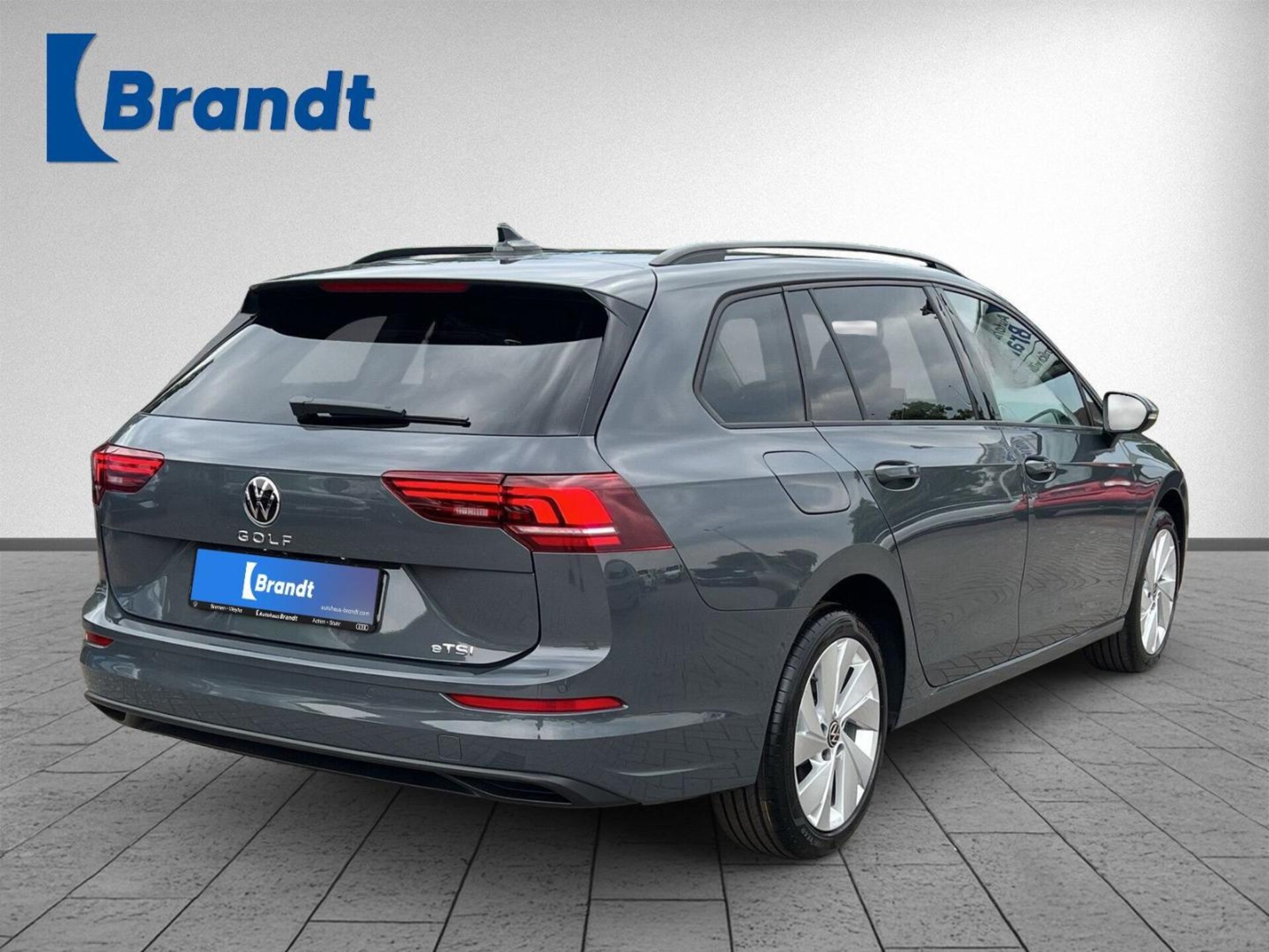 Volkswagen Golf Variant Life