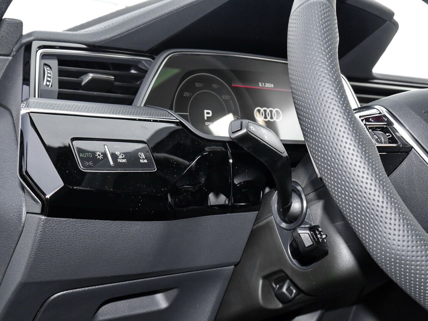 Image about Audi Q8 Sportback e-tron S line 55 e-tron quattro 300 kW