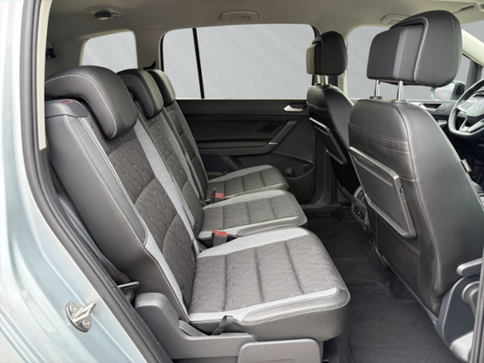 Volkswagen Touran – Bild 12