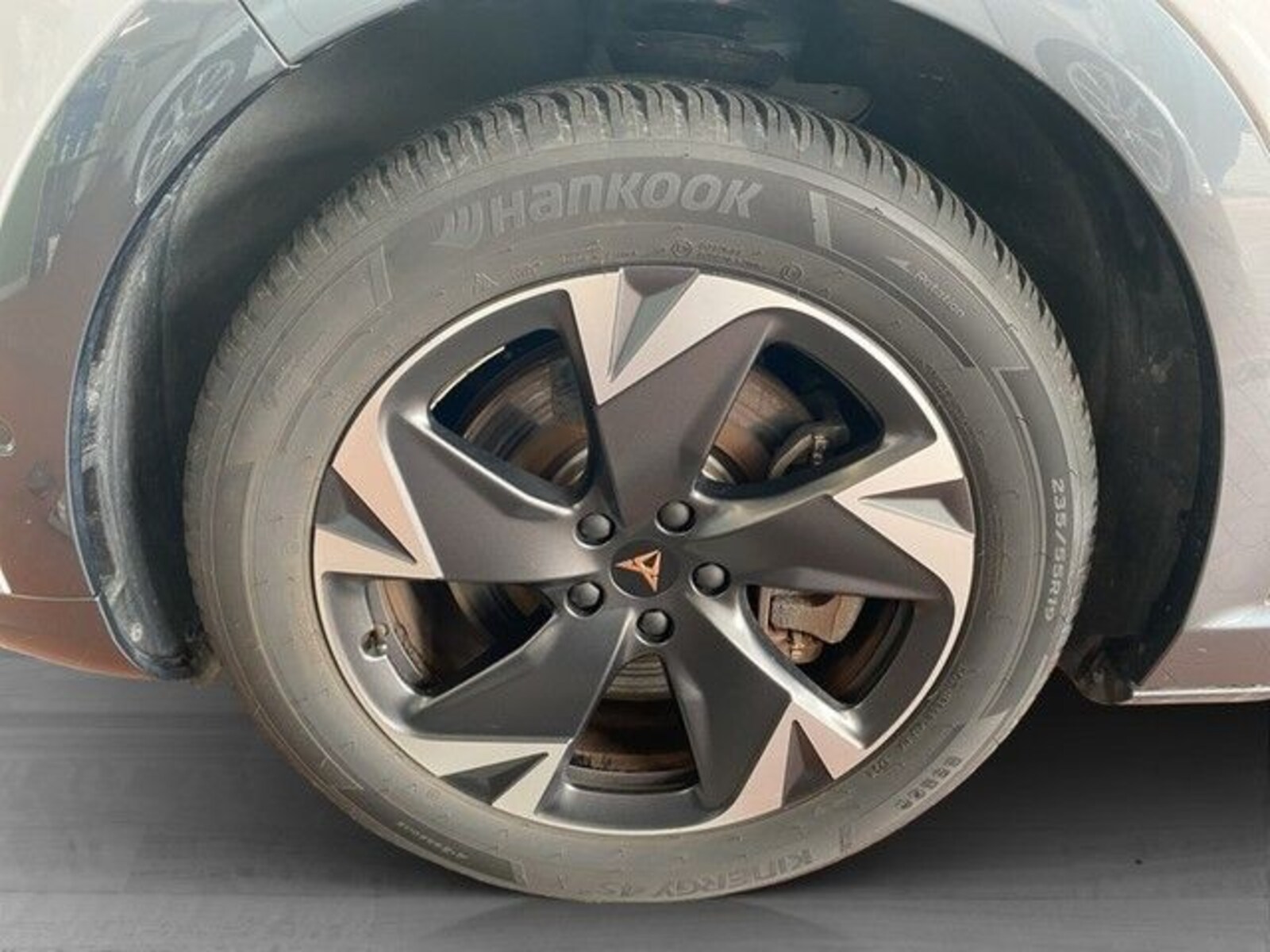 CUPRA Tavascan – Bild 4