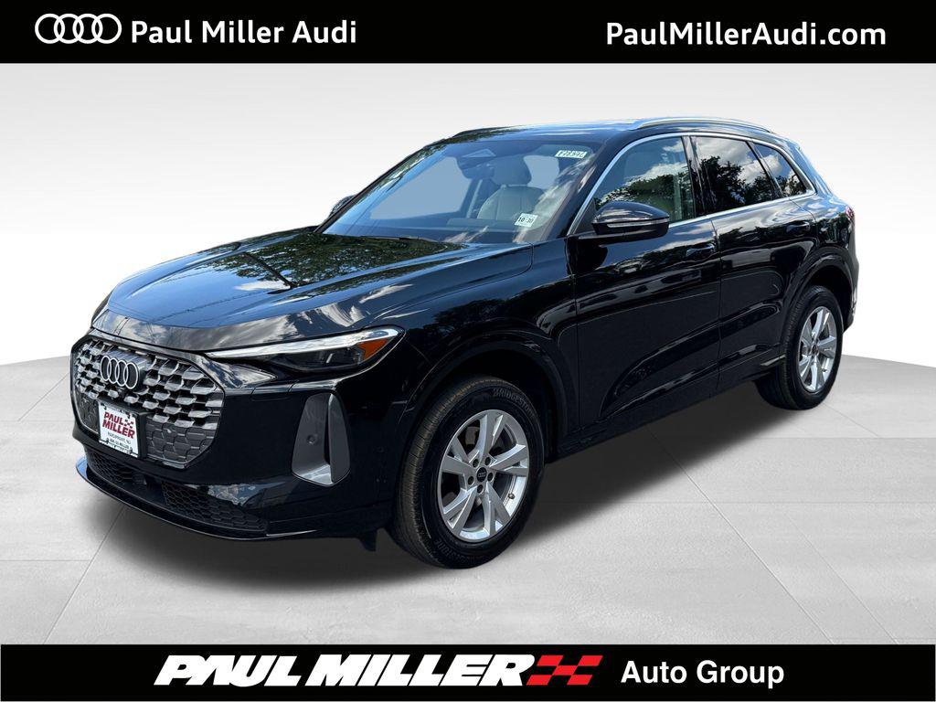 2025 Audi Q5 40 Premium's photo