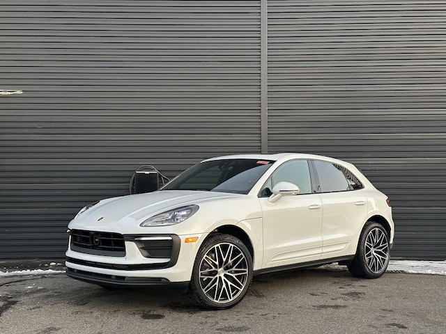 Photo of 2025 Porsche Macan 