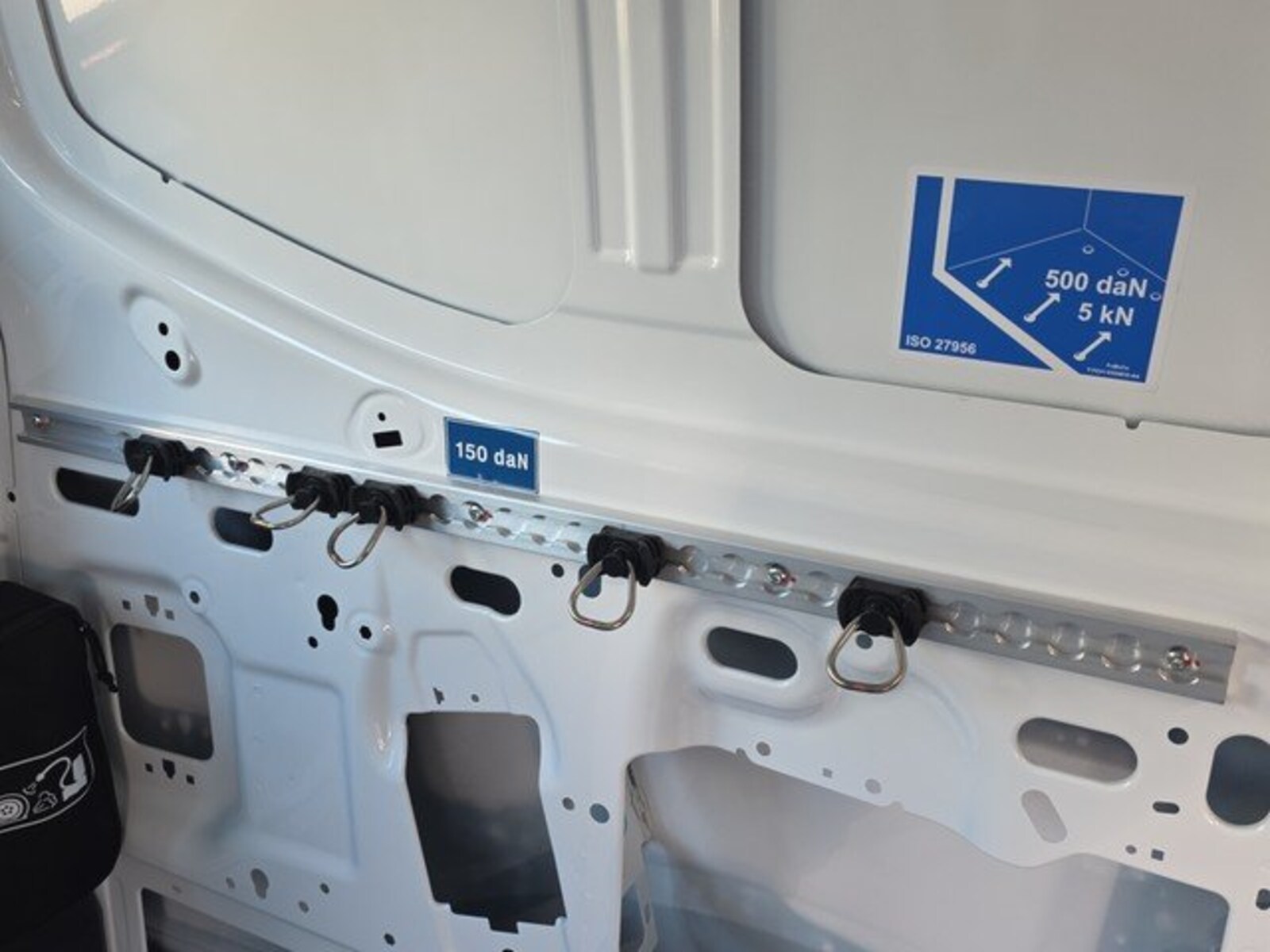 Volkswagen Transporter Kasten kurzer Radstand – Bild 20
